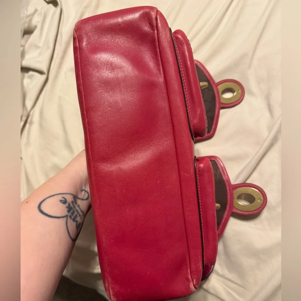 Coach 65th Anniversary Turnlock color raspberry - Picture 8 of 8